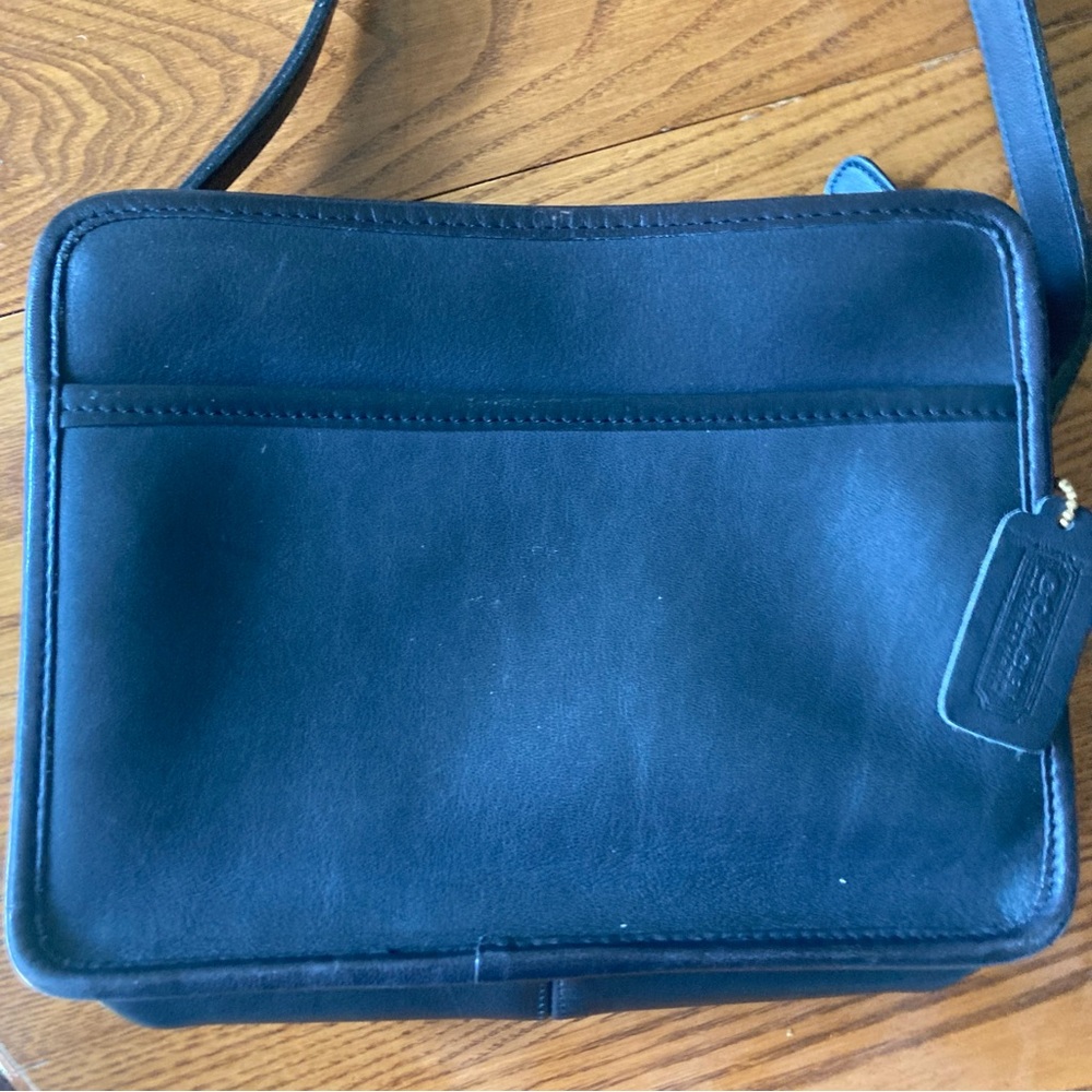 Coach Black and Leather messenger bag - Picture 2 of 6